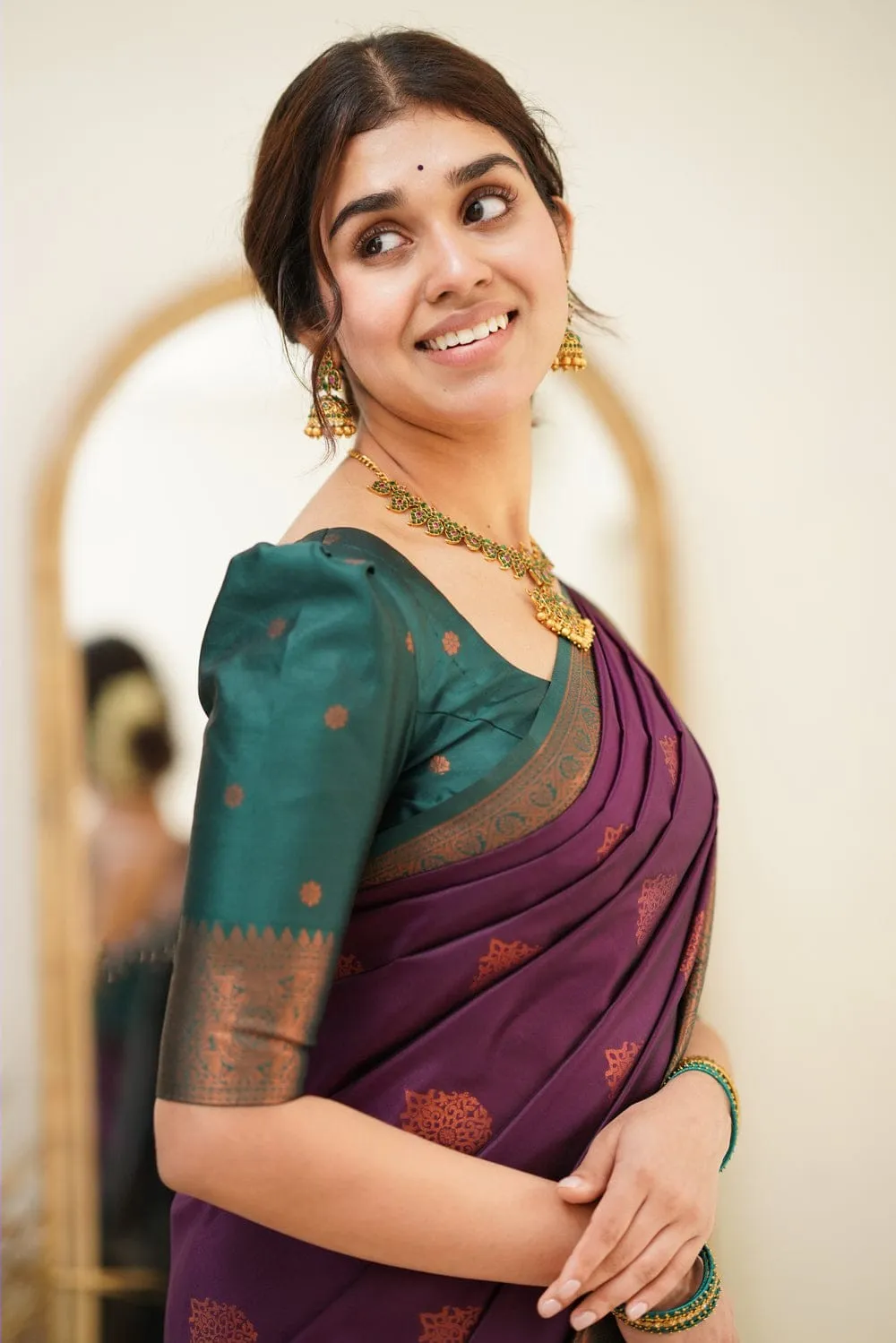Amiable Purple Soft Silk Saree with Transcendent Blouse Piece