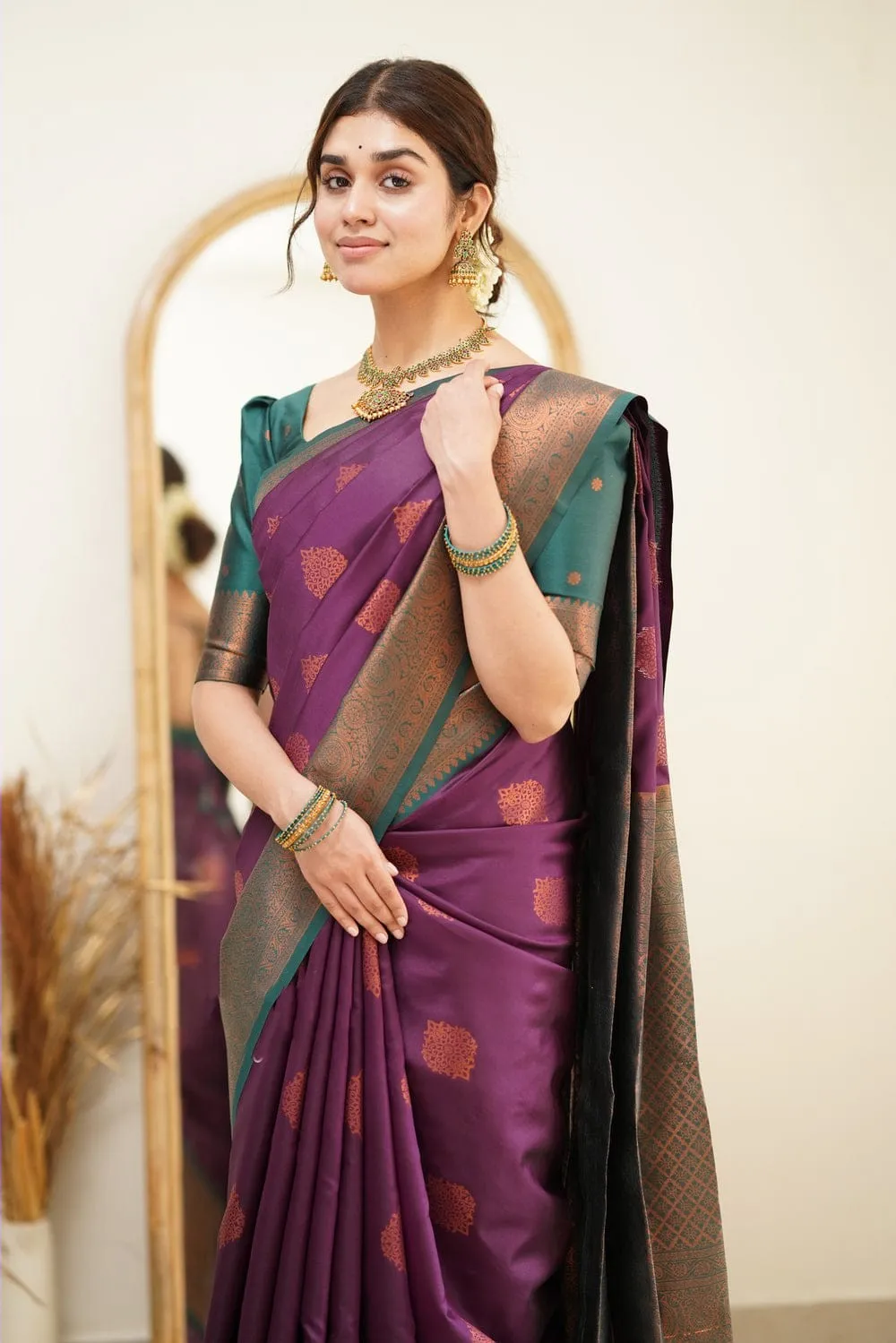 Amiable Purple Soft Silk Saree with Transcendent Blouse Piece