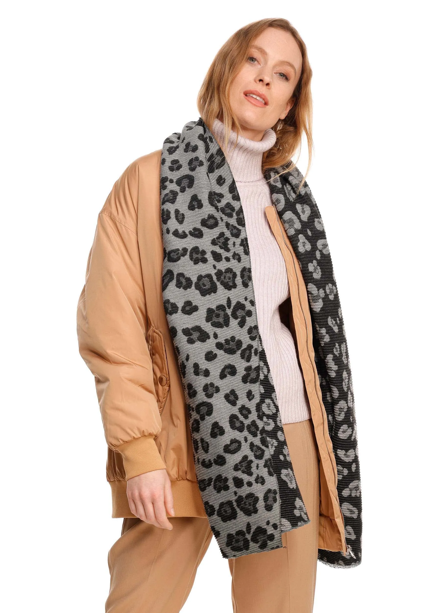 Animal Plissé Woven Wrap