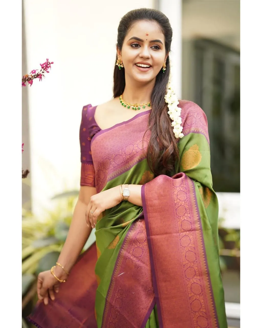 Artistic Green Soft Silk Saree With Supernal Blouse Piece
