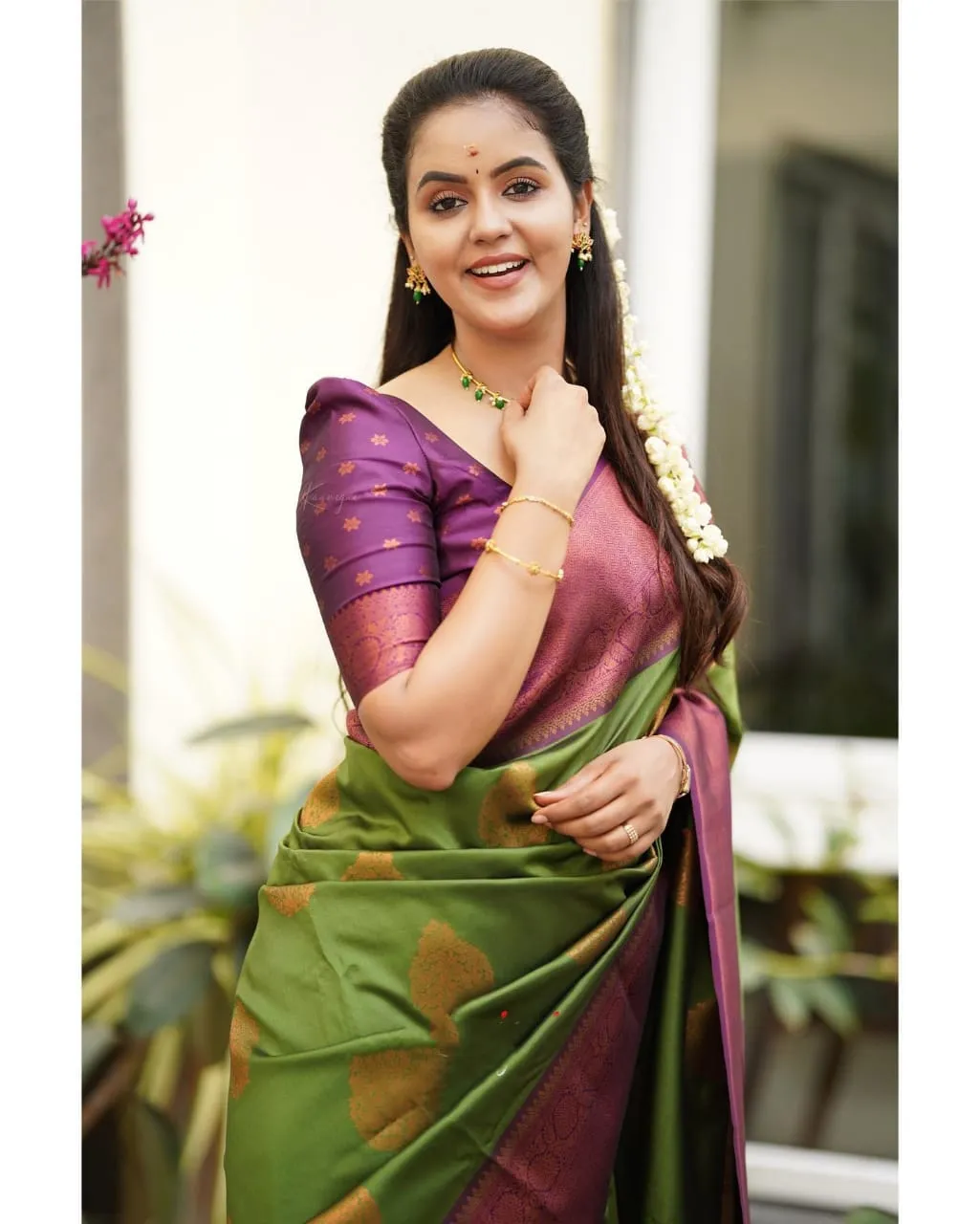 Artistic Green Soft Silk Saree With Supernal Blouse Piece