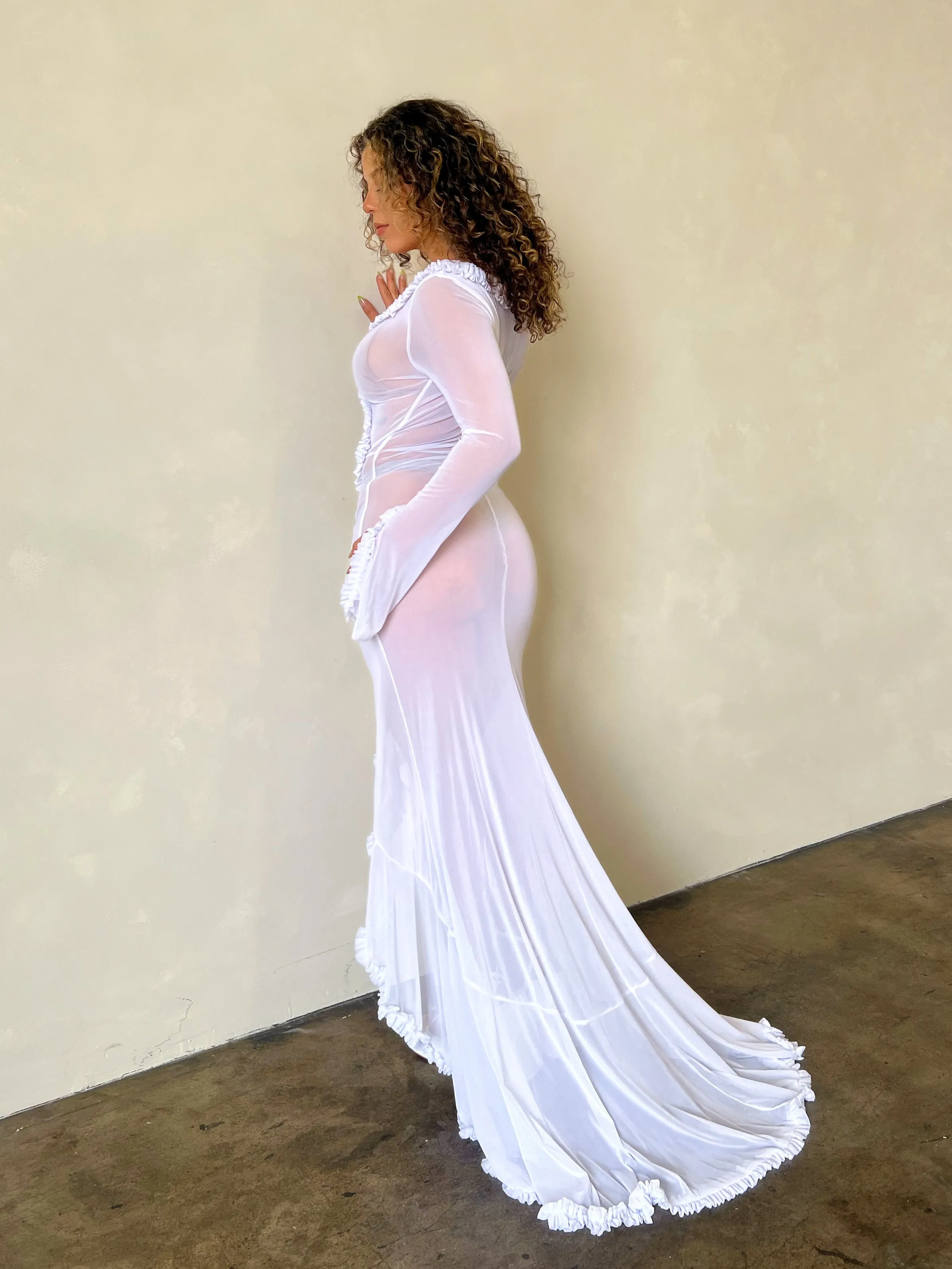 Chealsy Maxi Ruffle Dress (White)