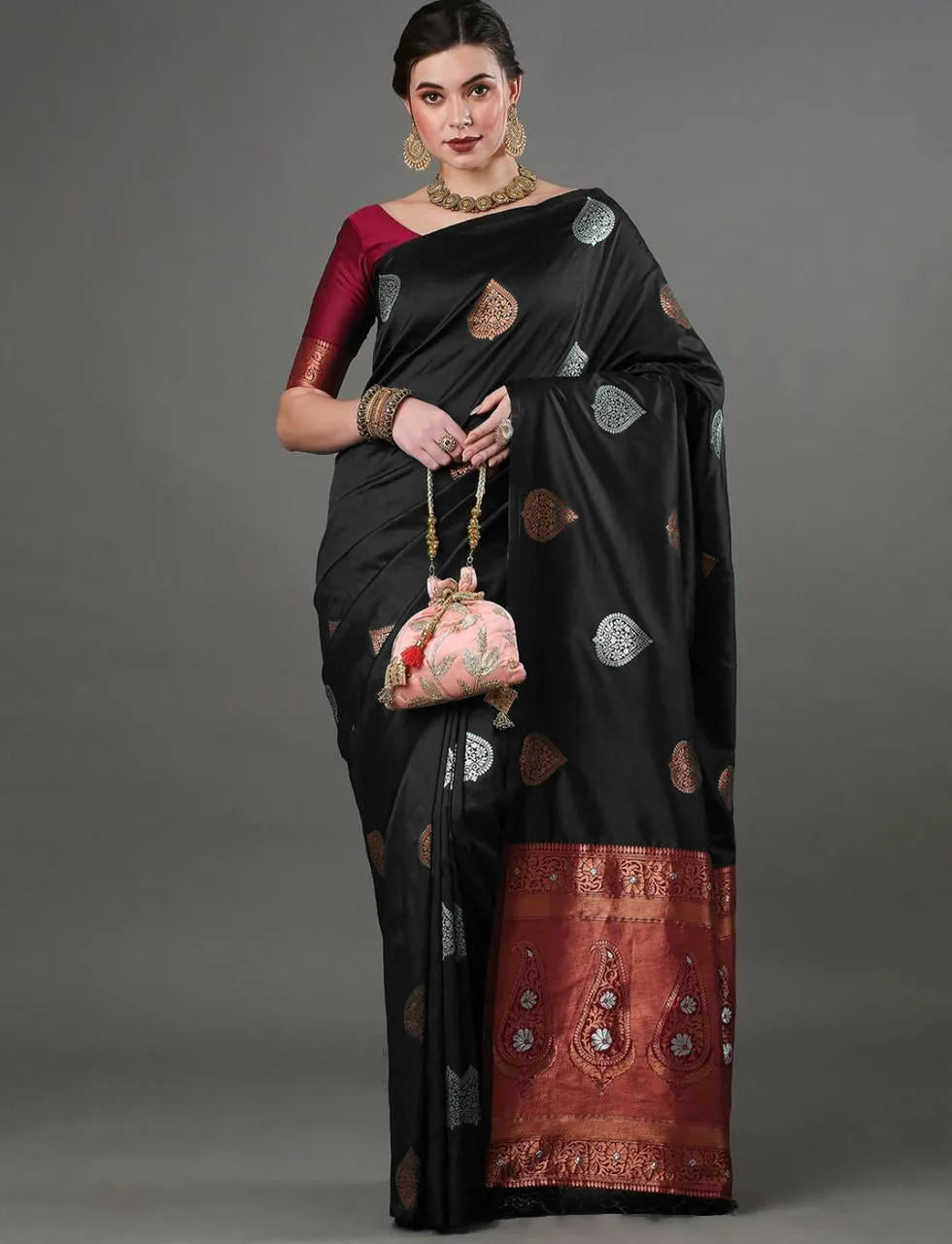 Mesmerising Black Soft Silk Saree With Sophisticated Blouse Piece