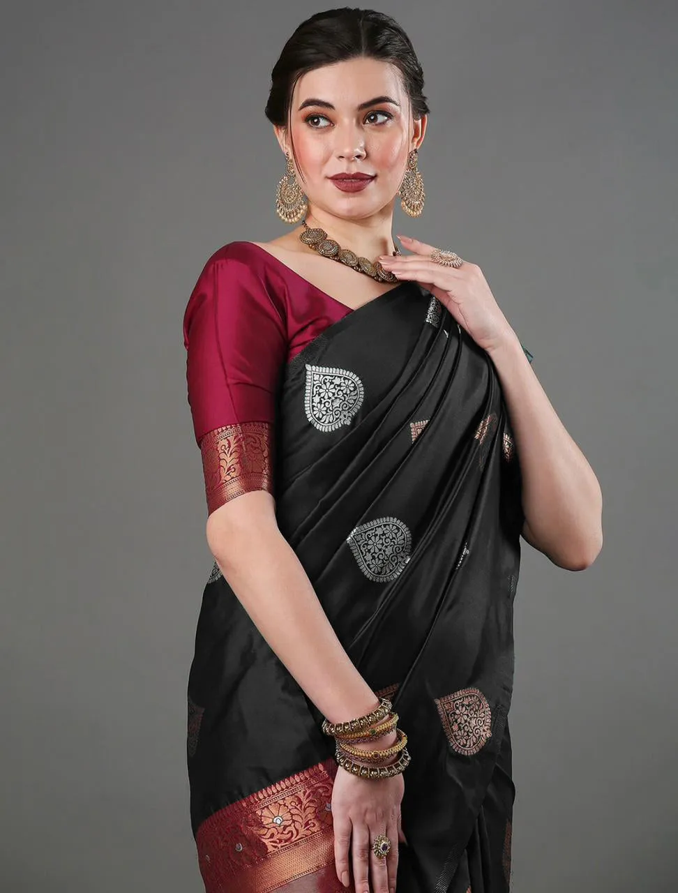 Mesmerising Black Soft Silk Saree With Sophisticated Blouse Piece