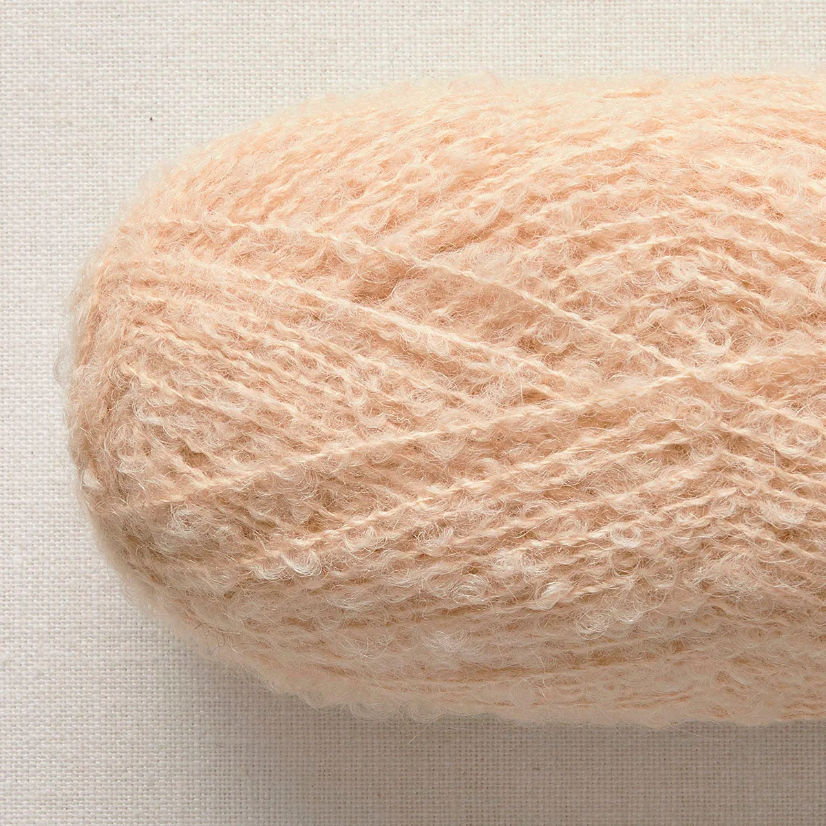 Minimalist Hat Using Isager Bouclé