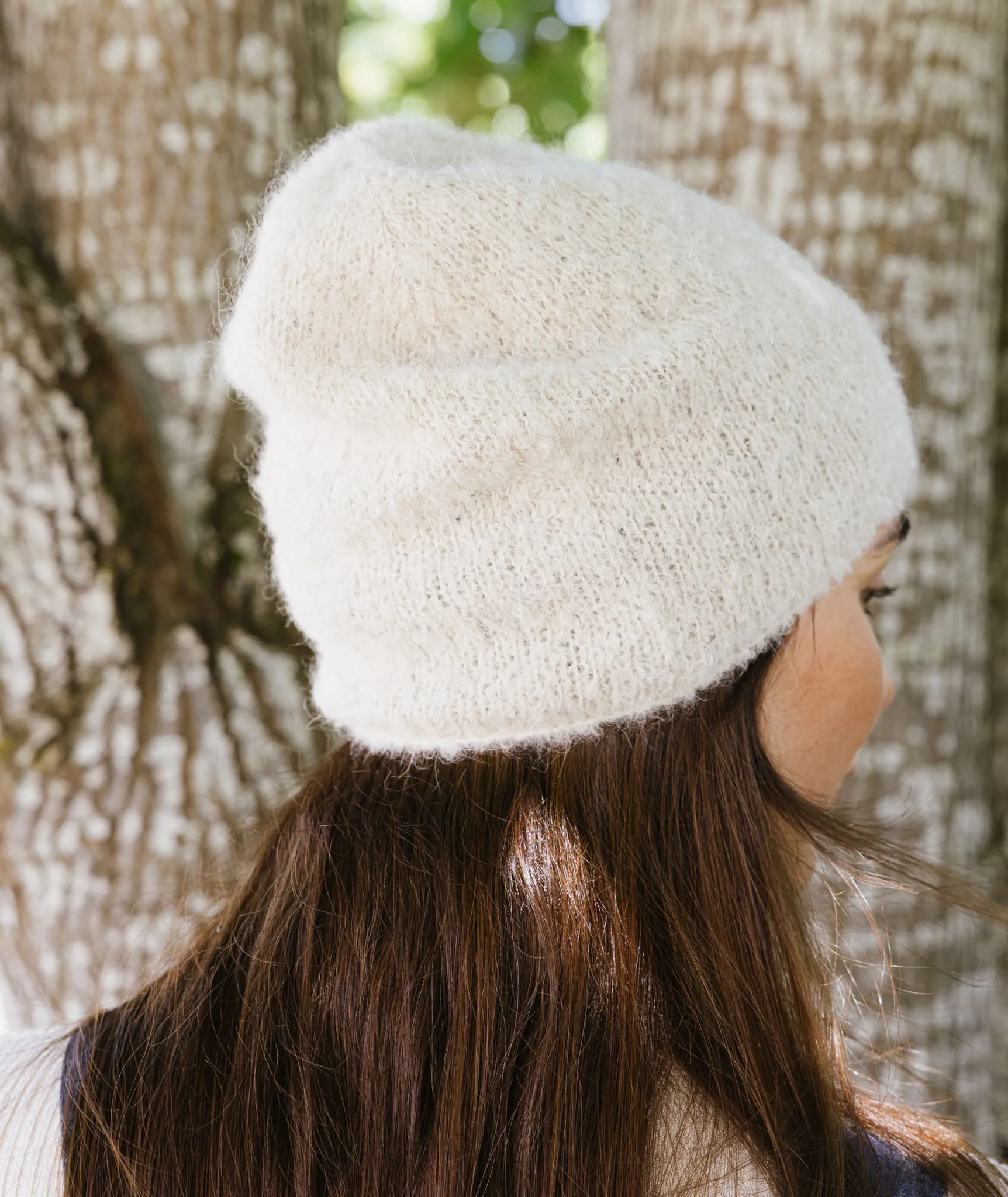 Minimalist Hat Using Isager Bouclé