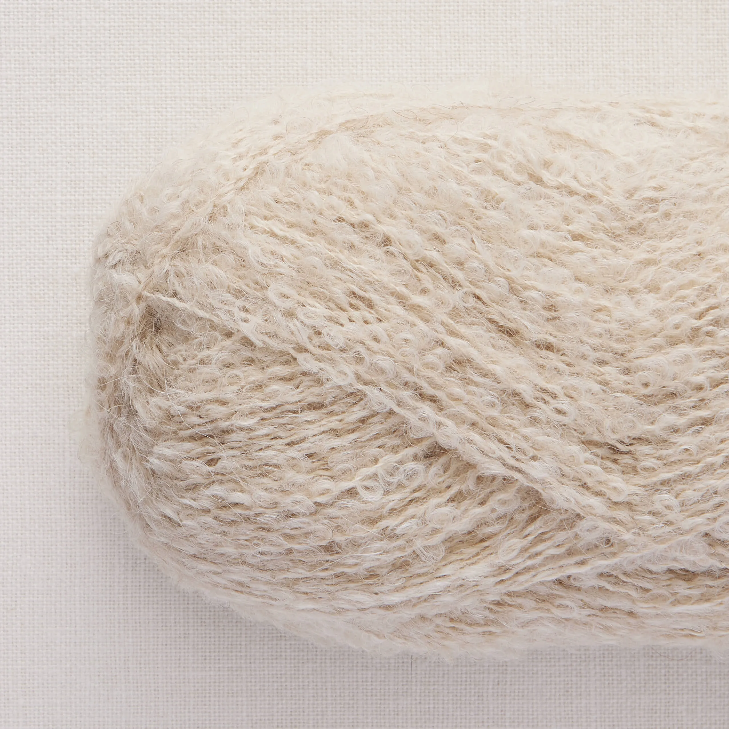 Minimalist Hat Using Isager Bouclé