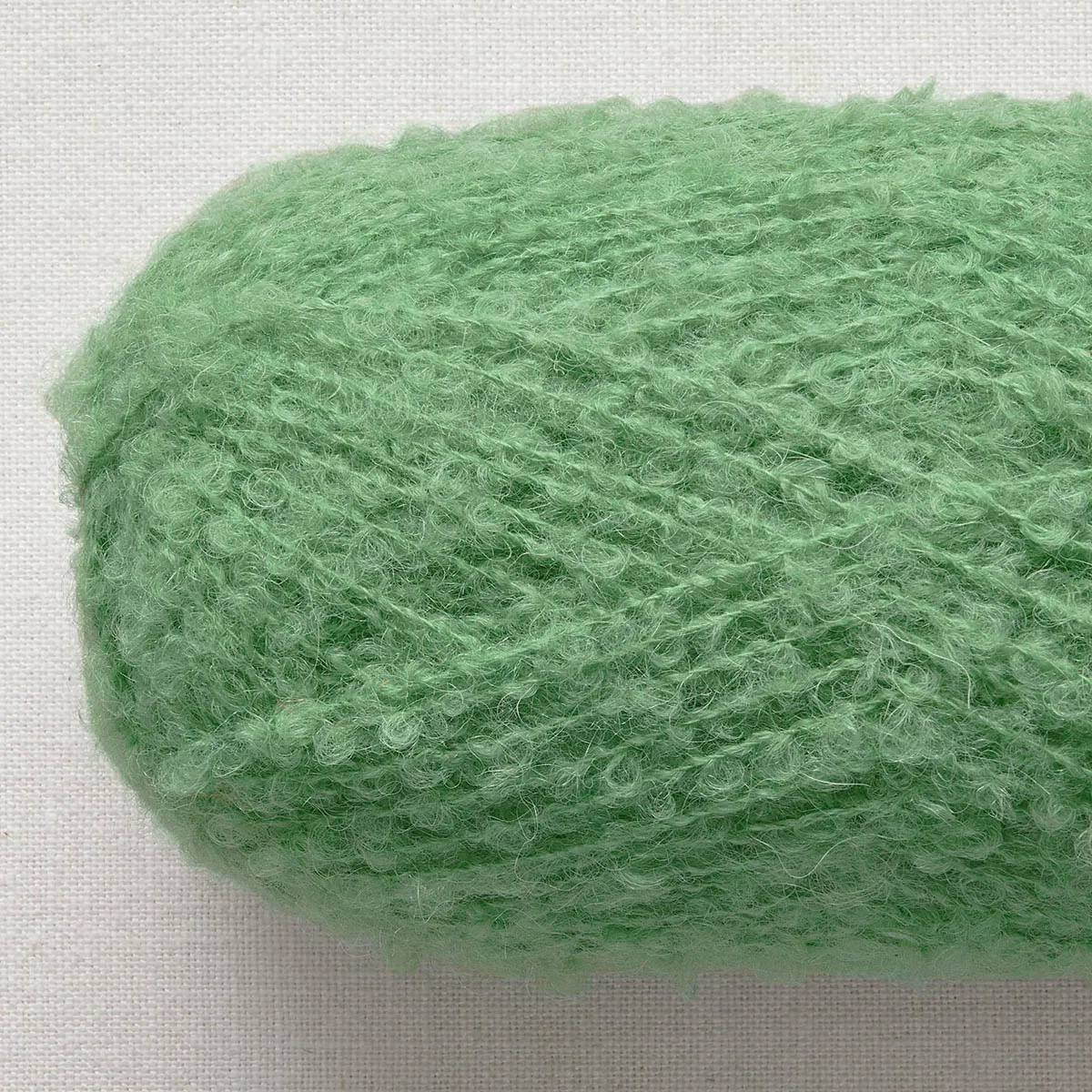 Minimalist Hat Using Isager Bouclé