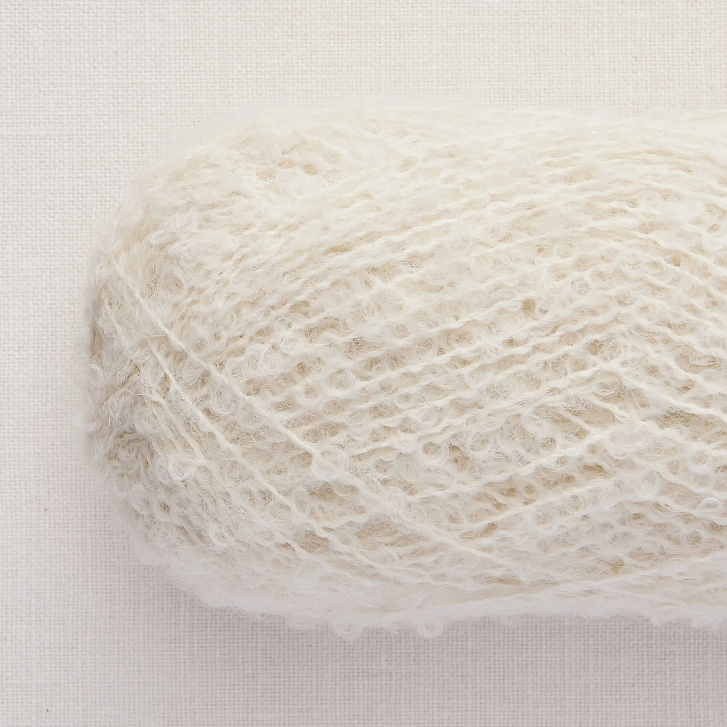 Minimalist Hat Using Isager Bouclé