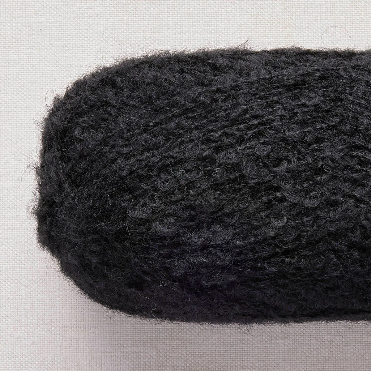 Minimalist Hat Using Isager Bouclé