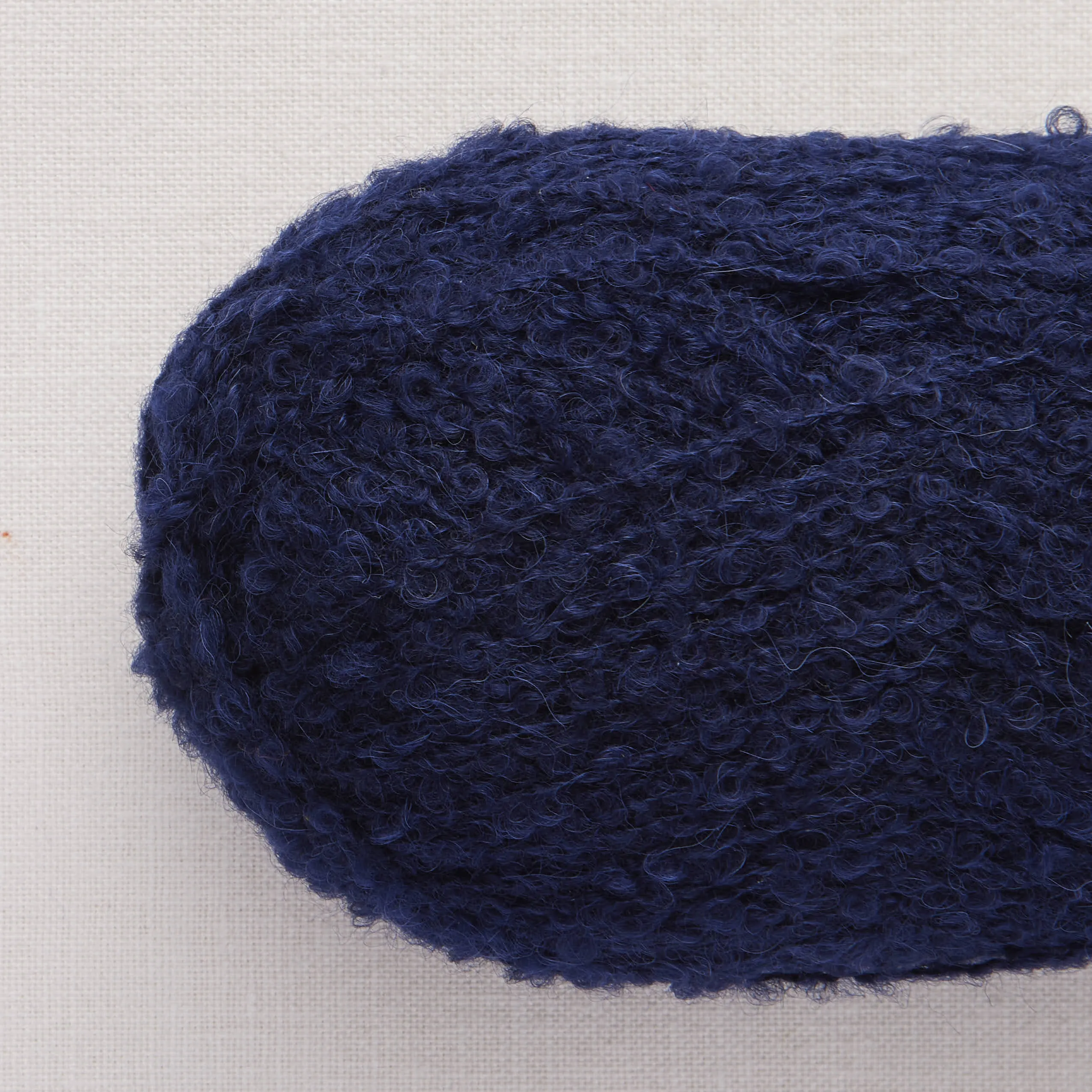 Minimalist Hat Using Isager Bouclé