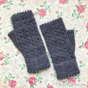 Old Friends | Fingerless mitts knitting pattern