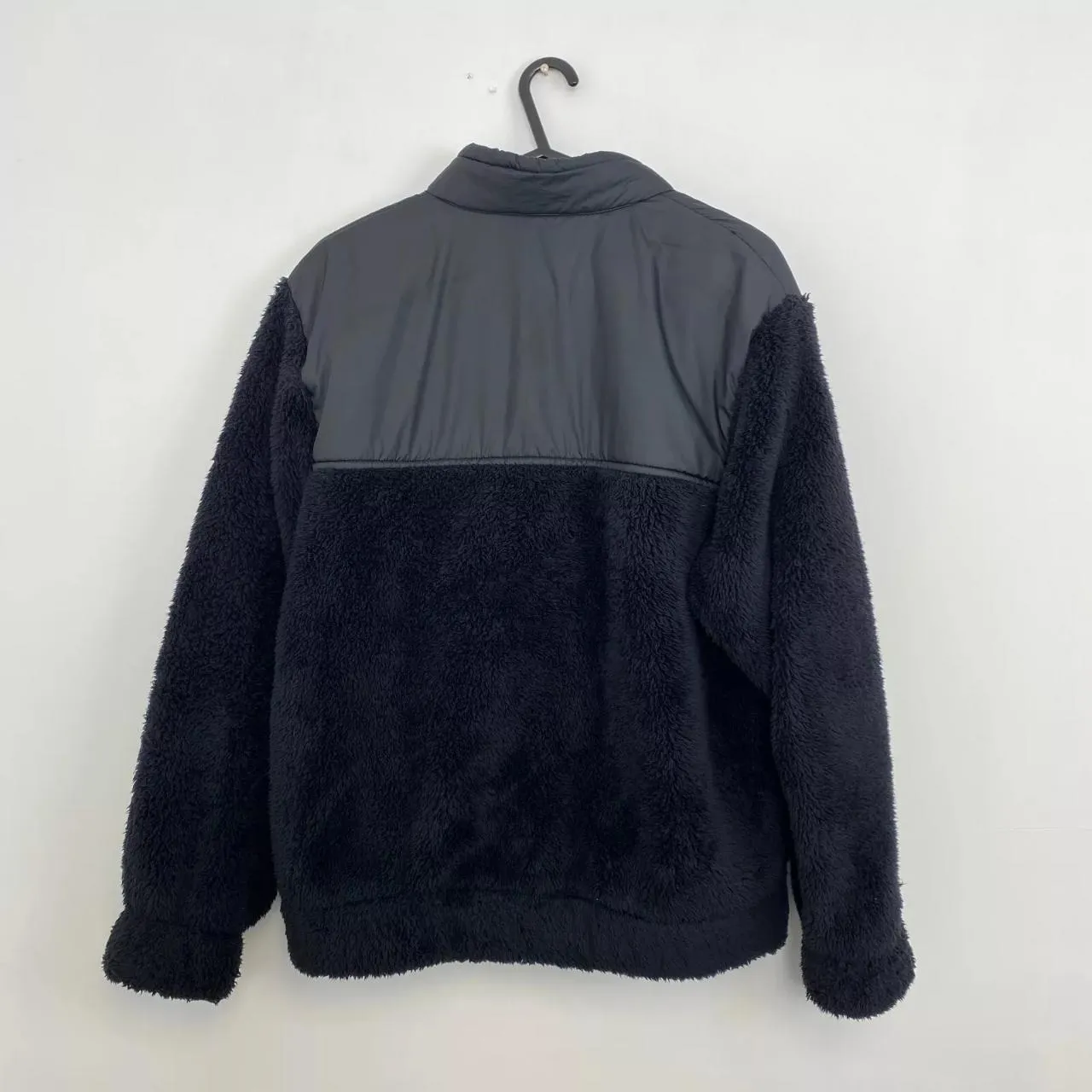 Preowned Nike Womens Teddy Sherpa Fluffy Fleece Jacket Size S Black Full-Zip Logo Swoosh
