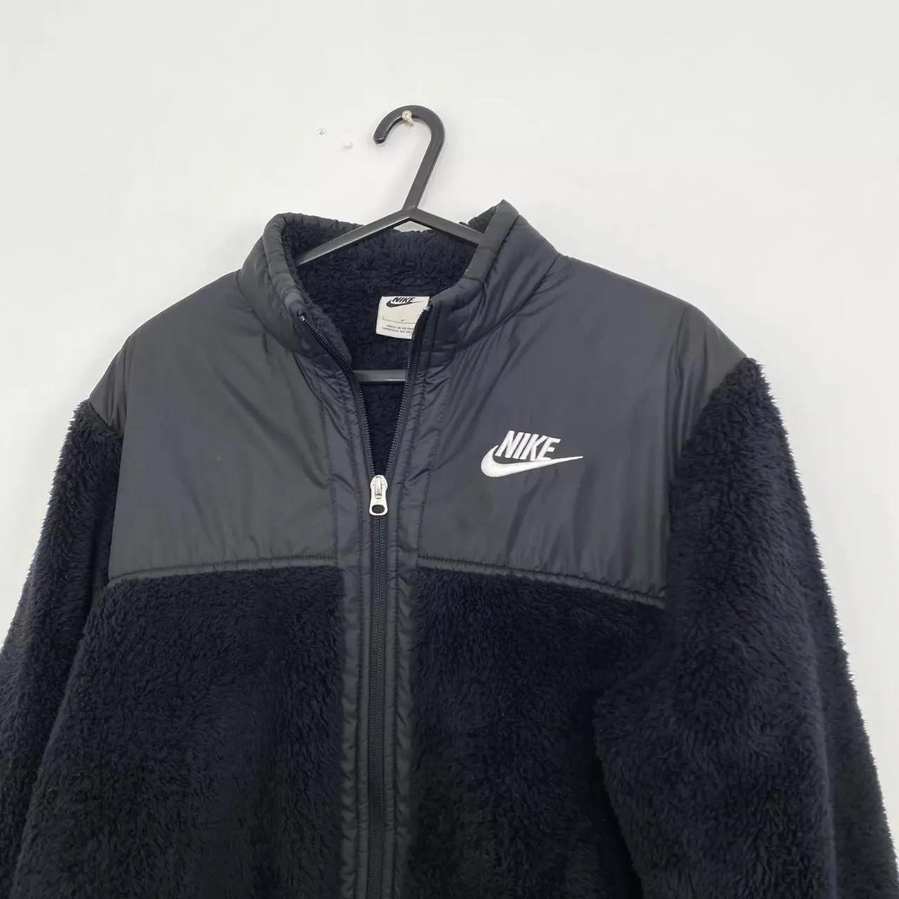 Preowned Nike Womens Teddy Sherpa Fluffy Fleece Jacket Size S Black Full-Zip Logo Swoosh
